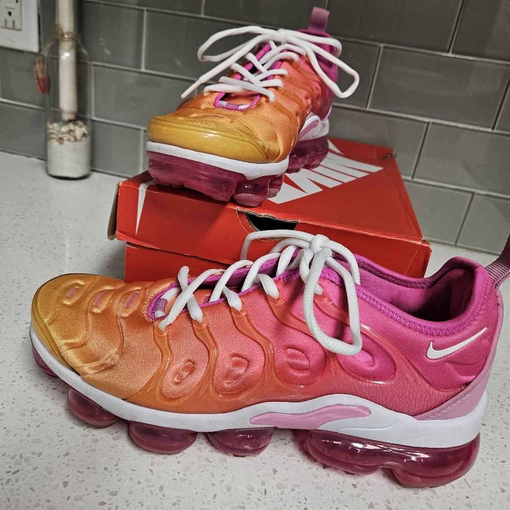 Nike Vapormax Plus Sneakers - Pink and Orange Women Size 8